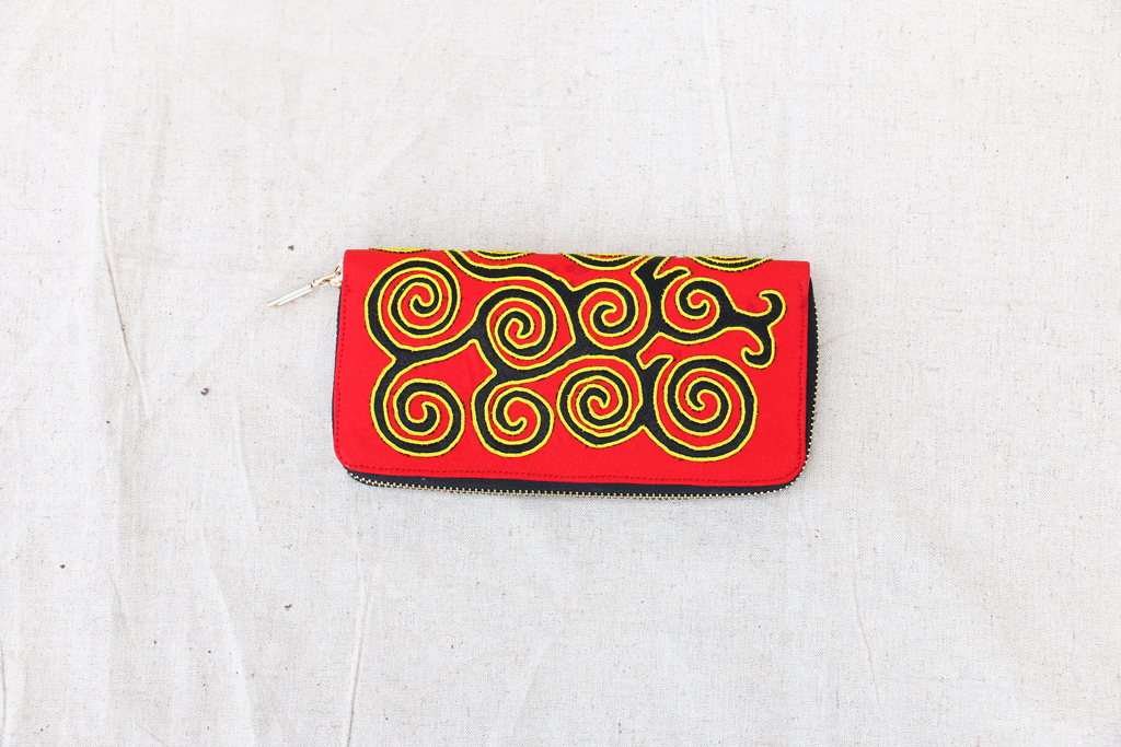 彝族传统纹样钱包（红底）